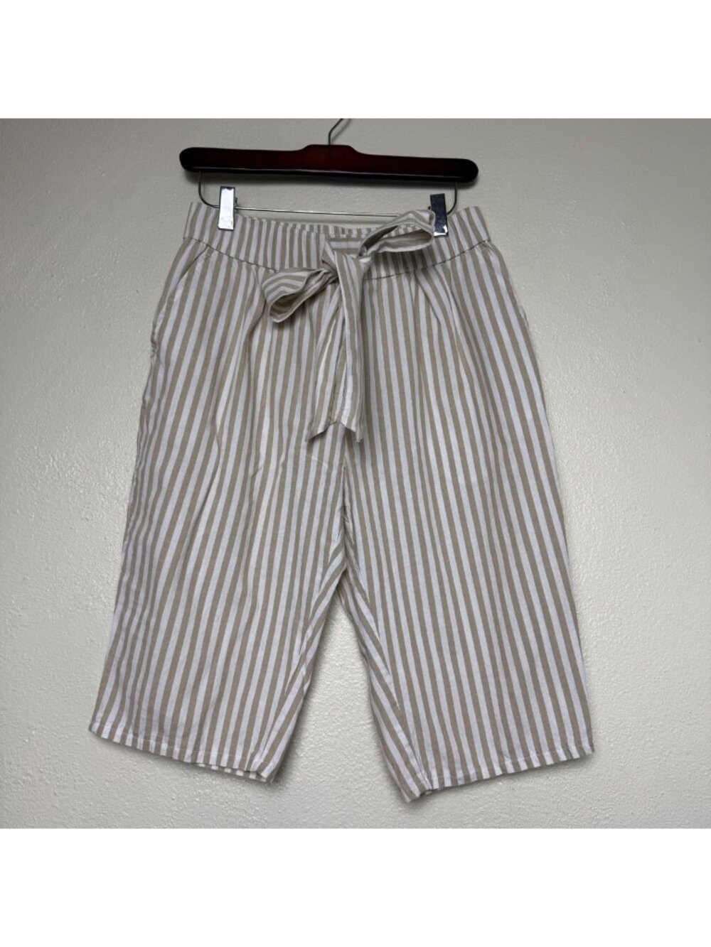 Zara High Waisted Tie-Top Beige & White Cotton Striped Shorts S